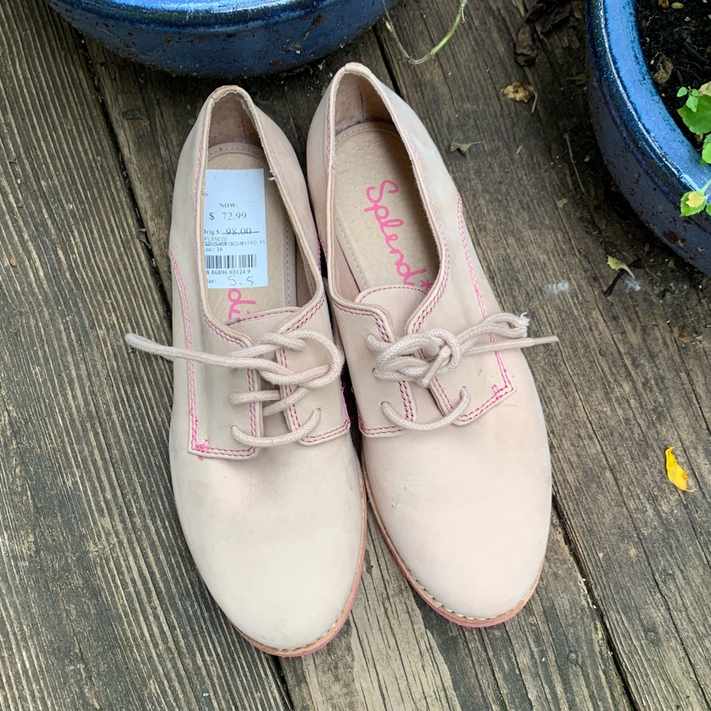 Lace up shoes